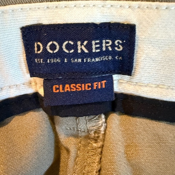 Dockers Classic Fit Pants in Size 42x30 - Picture 7 of 10